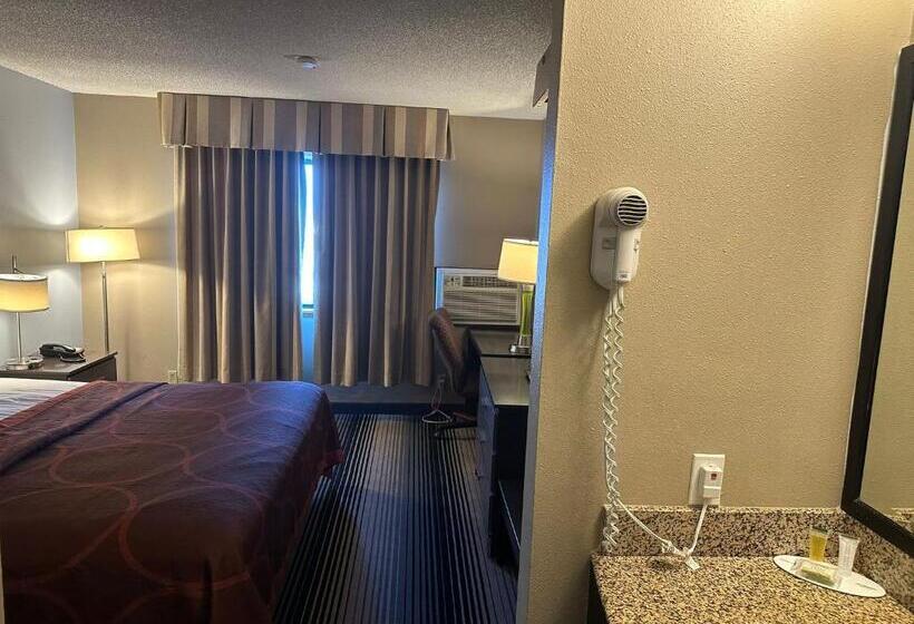 سوئیت با تخت بزرگ, Super 8 By Wyndham Milwaukee Airport