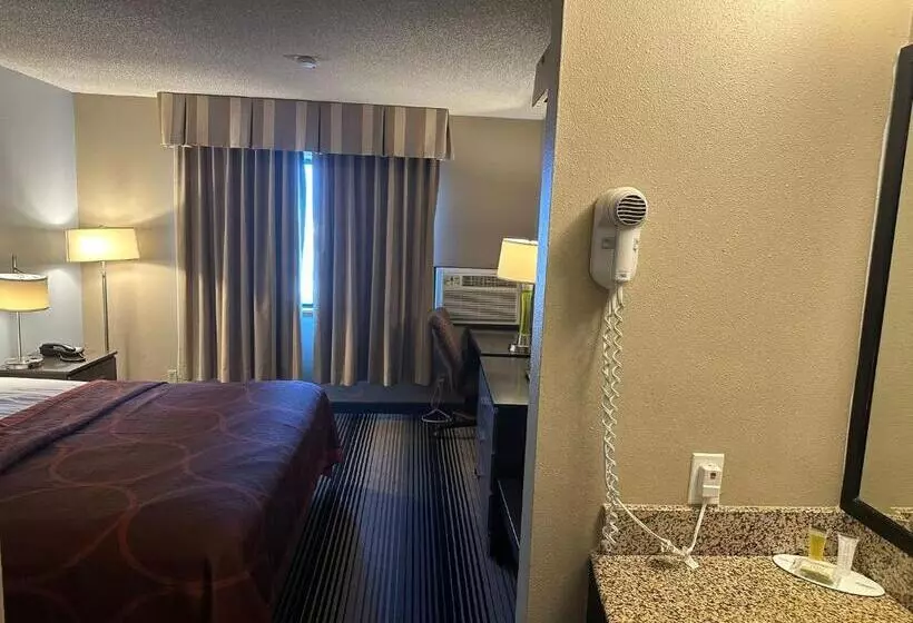 سوئیت با تخت بزرگ, Super 8 By Wyndham Milwaukee Airport