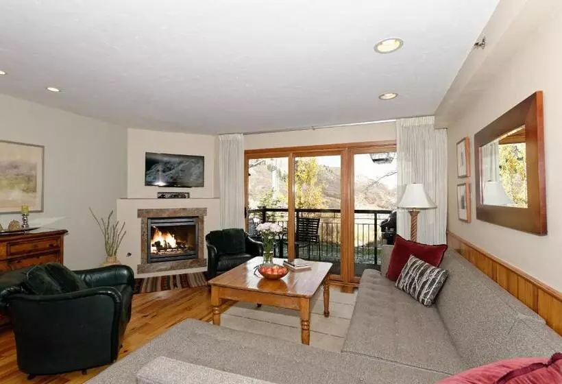 2 Bedroom Premium Apartment, The Crestwood Snowmass Village