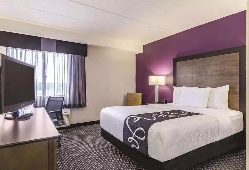 اتاق استاندارد برای معلولان, La Quinta By Wyndham Warwick Providence Airport