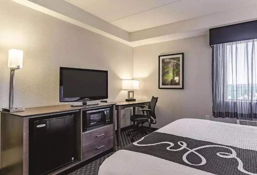 اتاق استاندارد, La Quinta By Wyndham Warwick Providence Airport