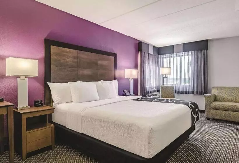 سوئیت با تخت بزرگ, La Quinta By Wyndham Warwick Providence Airport