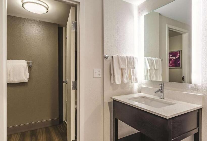 جناح سرير كينج, La Quinta By Wyndham Warwick Providence Airport