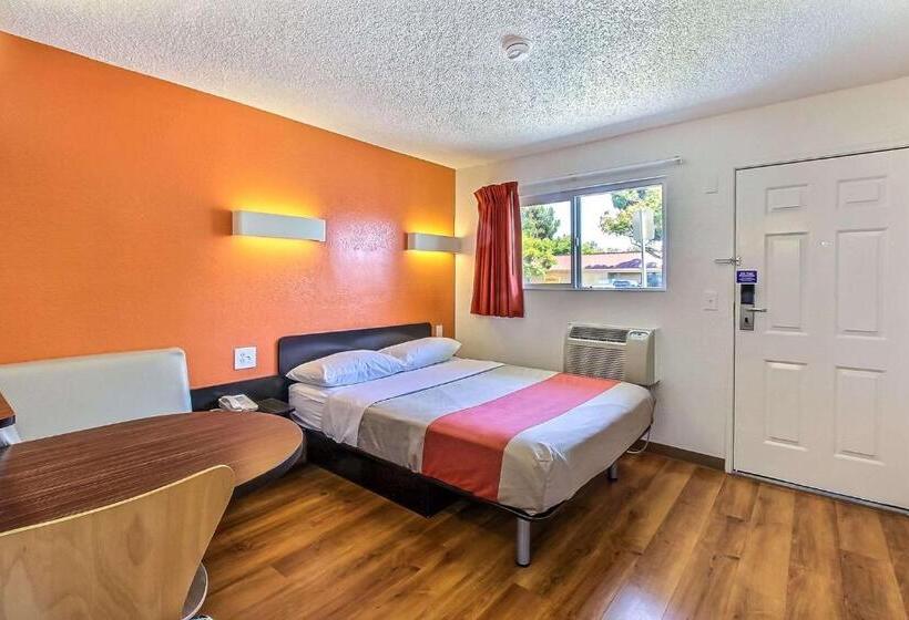 חדר סטנדרט מותאם לאדם עם מוגבלויות, Motel 6 San Jose, Ca  Airport