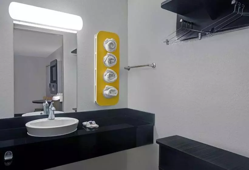 اتاق لوکس چهار تخته, Motel 6 San Jose, Ca Airport