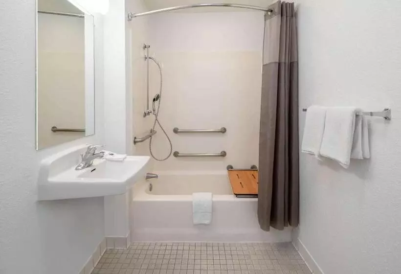 اتاق استاندارد برای معلولان, Motel 6ventura, Ca South