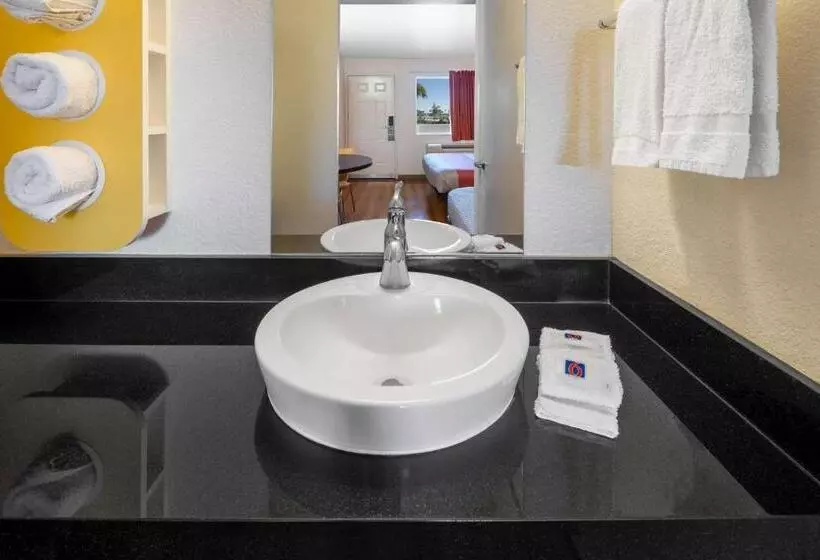 اتاق استاندارد, Motel 6ventura, Ca South
