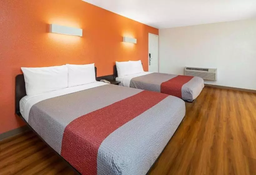 اتاق استاندارد چهار تخته, Motel 6ventura, Ca South