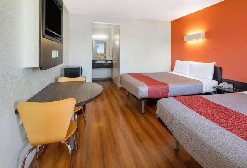 اتاق استاندارد چهار تخته, Motel 6ventura, Ca South