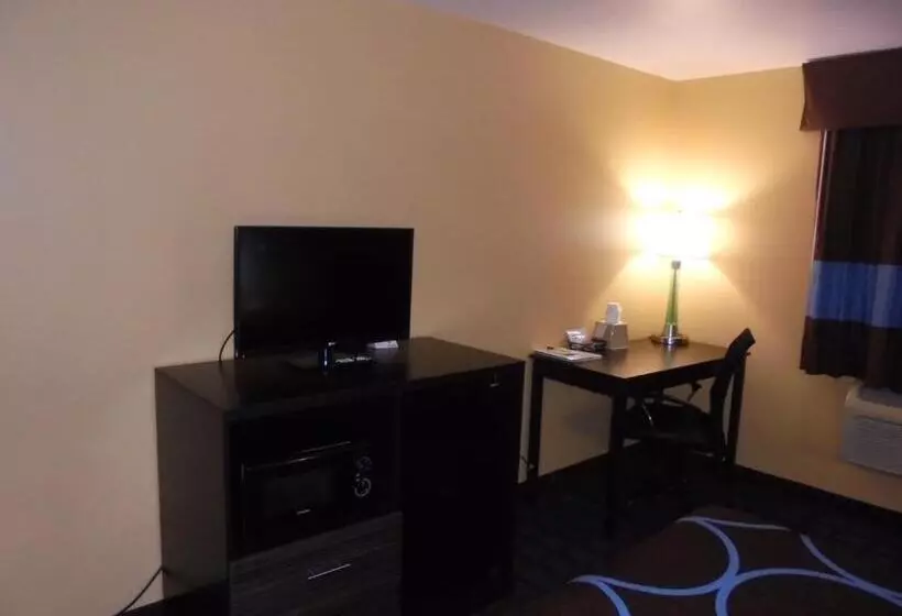 Standard-huone, Super 8 By Wyndham Okawville