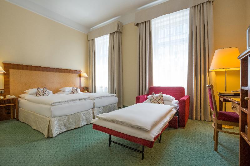 غرفة قياسية مطلّة علي حمام السباحة, Ocean Coast Hotel At The Beach Amelia Island