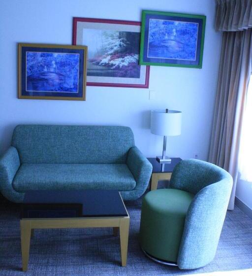 스탠다드 스튜디오, Split Rock Resort