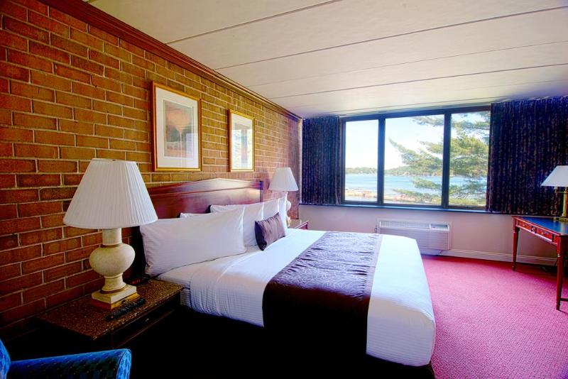 스위트, Split Rock Resort