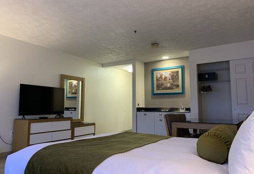 스탠다드 스튜디오, Split Rock Resort