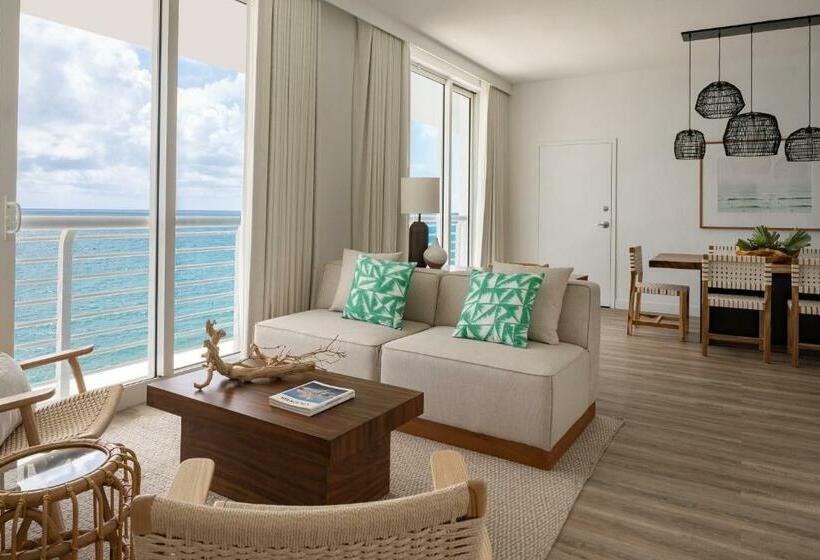 带大床的套房, The Westin Fort Lauderdale Beach Resort