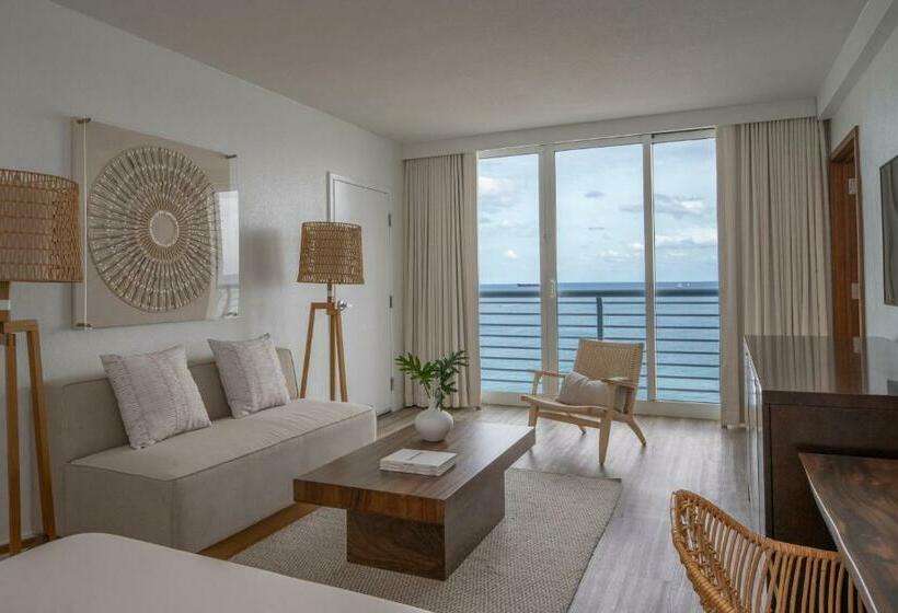 带双人大床的行政管理套房, The Westin Fort Lauderdale Beach Resort