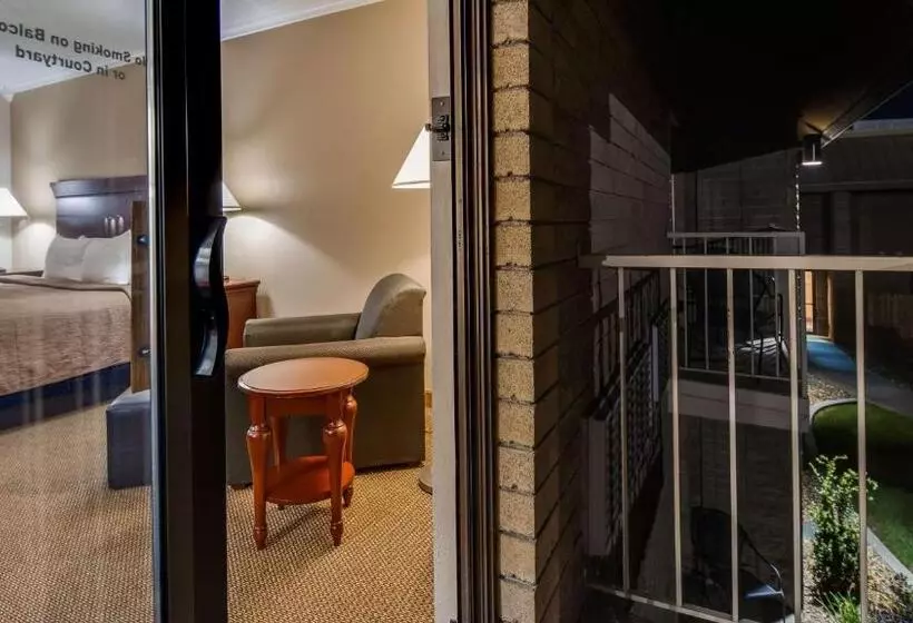 キングサイズベッドのスタンダードルーム, Best Western Plus Ahtanum Inn