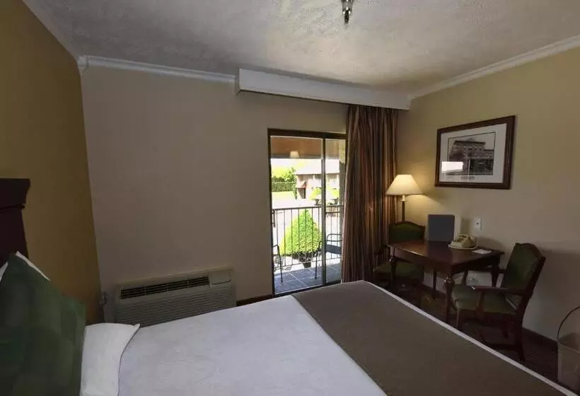 バルコニー付きスタンダードステューディオ, Best Western Plus Ahtanum Inn