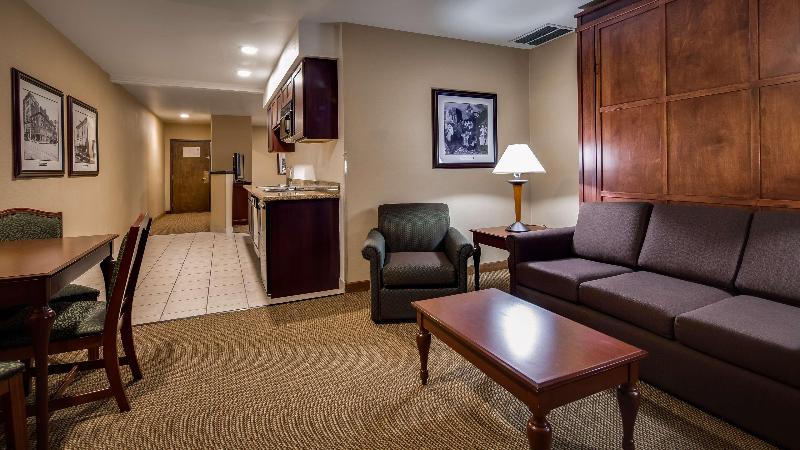 クイーンサイズベッドのスイートルーム, Best Western Plus Ahtanum Inn