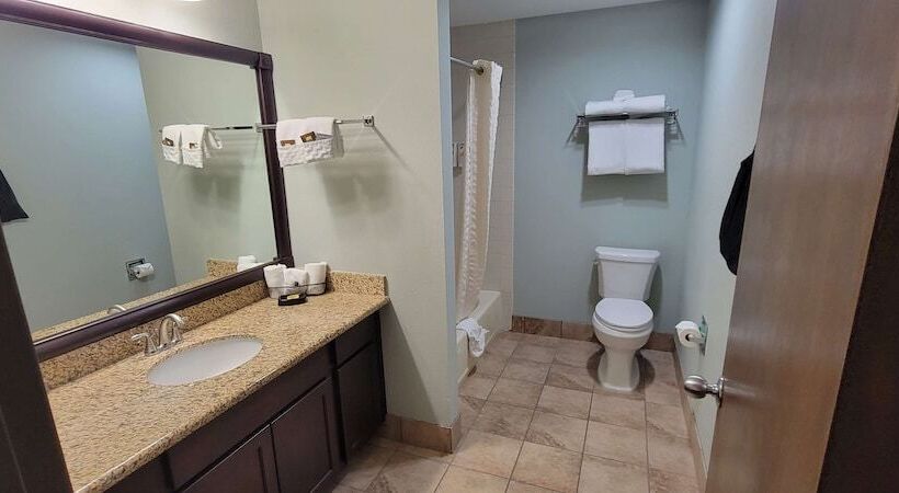 جناح مزوَّد بشرفة, Best Western Plus Ahtanum Inn