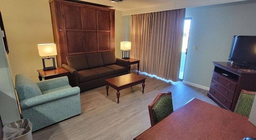 جناح مزوَّد بشرفة, Best Western Plus Ahtanum Inn