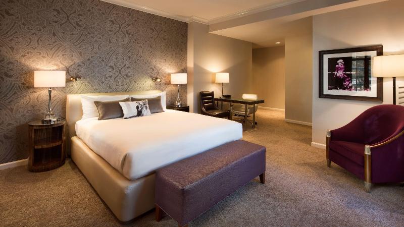 جناح جونيور, De Anza