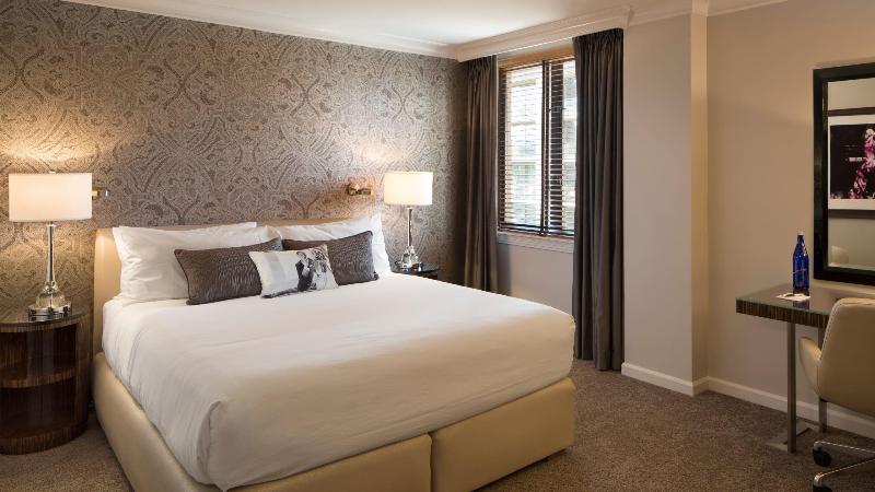 غرفة قياسية سرير كينج, De Anza