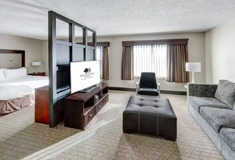 سوییت جونیور, Doubletree By Hilton Hotel Wichita Airport