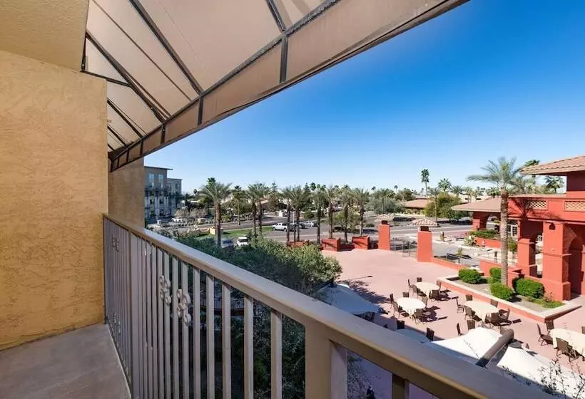سوئیت برای معلولان, Hilton Phoenix Resort At The Peak