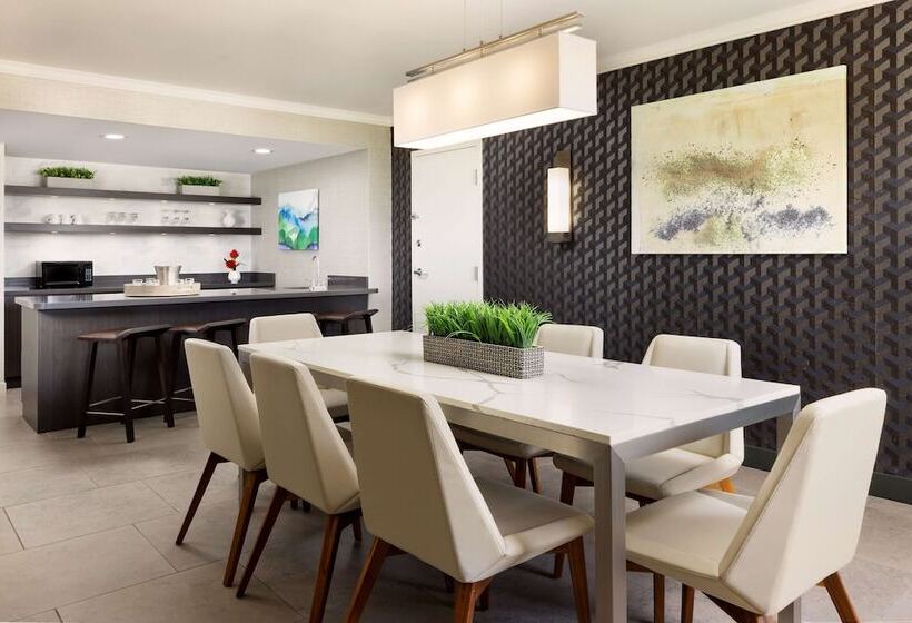 اتاق اجرایی, Hilton Tucson East