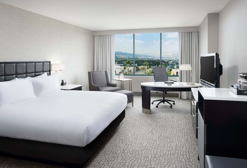 غرفة قياسية سرير مزدوج, Hilton Woodland Hills / Los Angeles