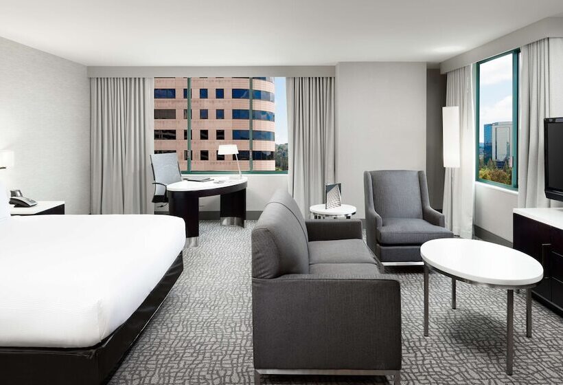 חדר סטנדרט מיטה זוגית, Hilton Woodland Hills / Los Angeles