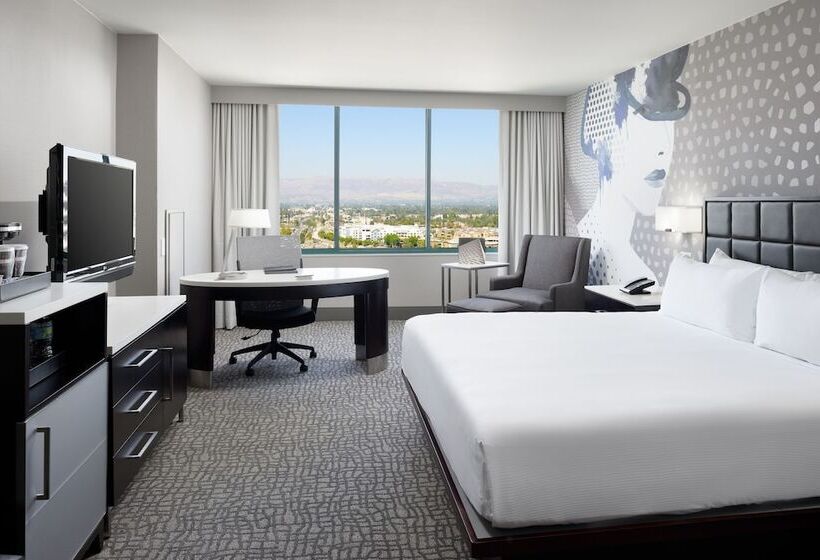 חדר דלוקס מותאם לאנשים עם מוגבלויות, Hilton Woodland Hills / Los Angeles