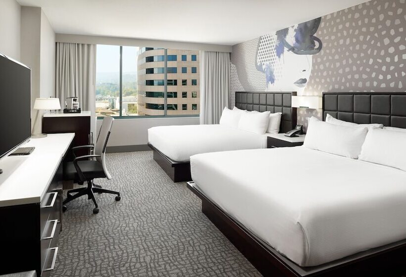 디럭스 룸, Hilton Woodland Hills / Los Angeles