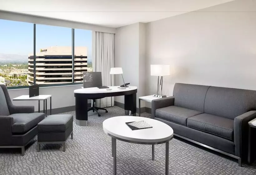 プレミアムスイート, Hilton Woodland Hills / Los Angeles