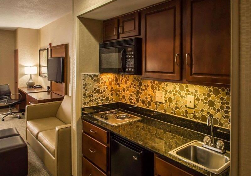 غرفة قياسية لذوى الاحتياجات الخاصة, Hilton Woodland Hills / Los Angeles