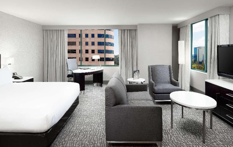 جناح بريميوم, Hilton Woodland Hills / Los Angeles