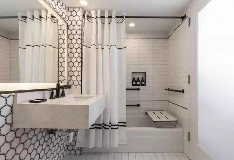デラックスルーム, Hilton Woodland Hills / Los Angeles