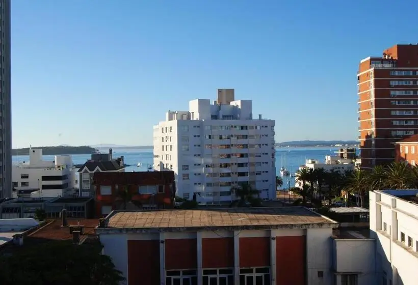 Perhehuone, Iberia