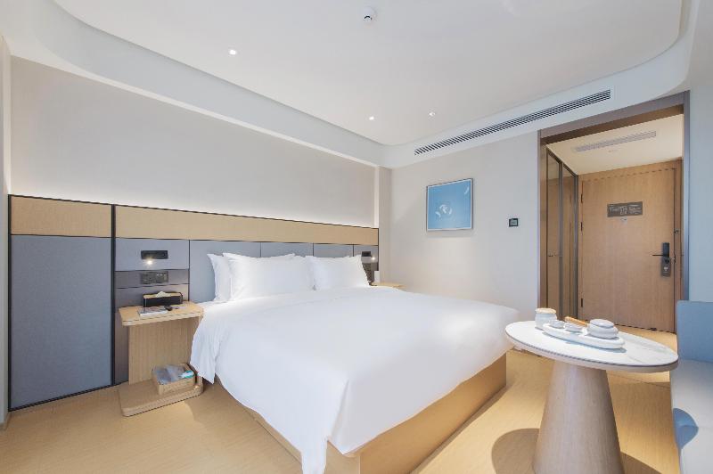 스탠다드 룸 킹사이즈 침대, Rodeway Inn & Suites Corona