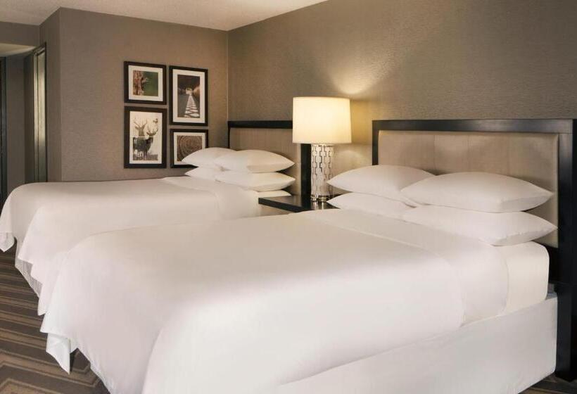 带2个双人床的标准工作室, Sheraton Bucks County Langhorne