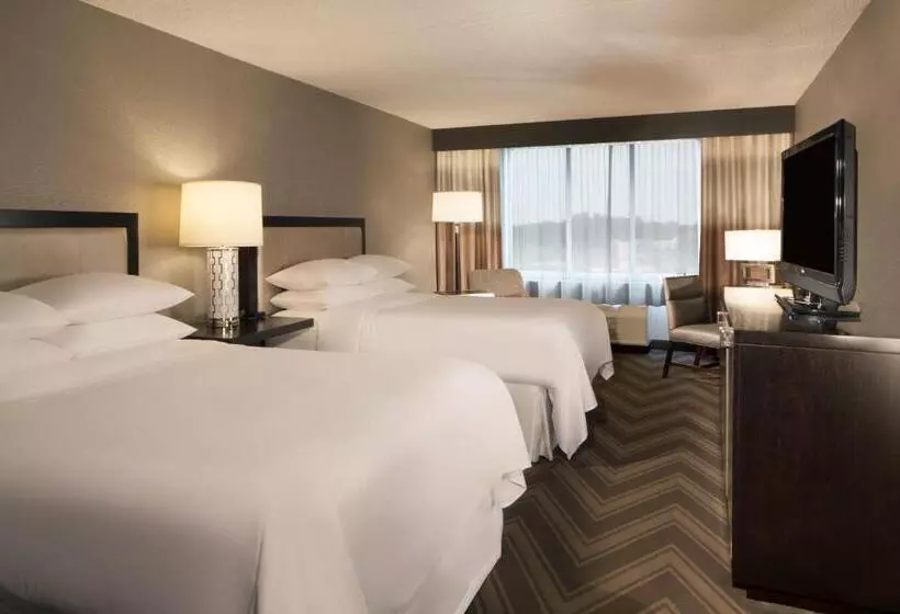 ２ダブルベッドのスタンダードルーム, Sheraton Bucks County Langhorne
