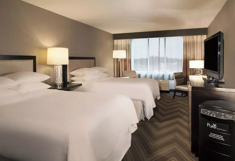 ２ダブルベッドのスタンダードルーム, Sheraton Bucks County Langhorne