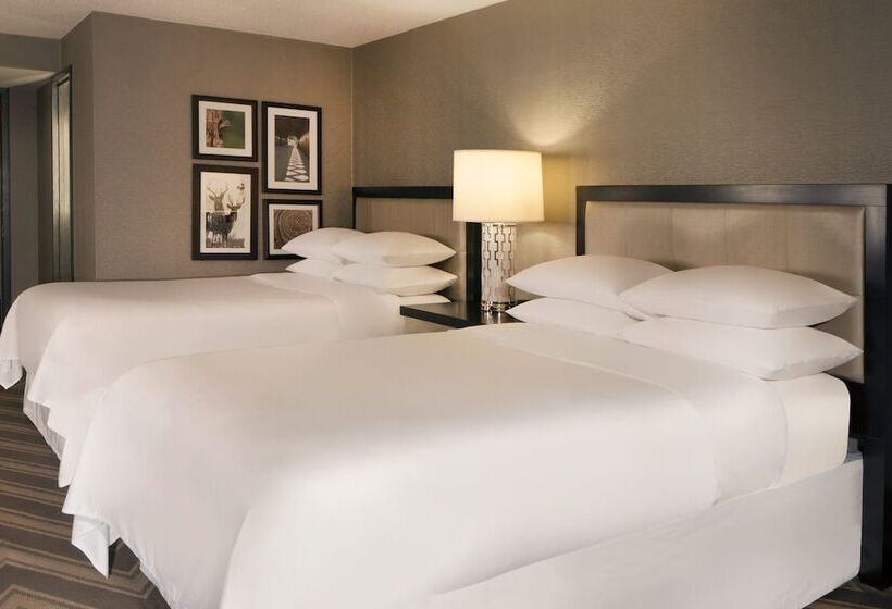 带2个双人床的标准工作室, Sheraton Bucks County Langhorne