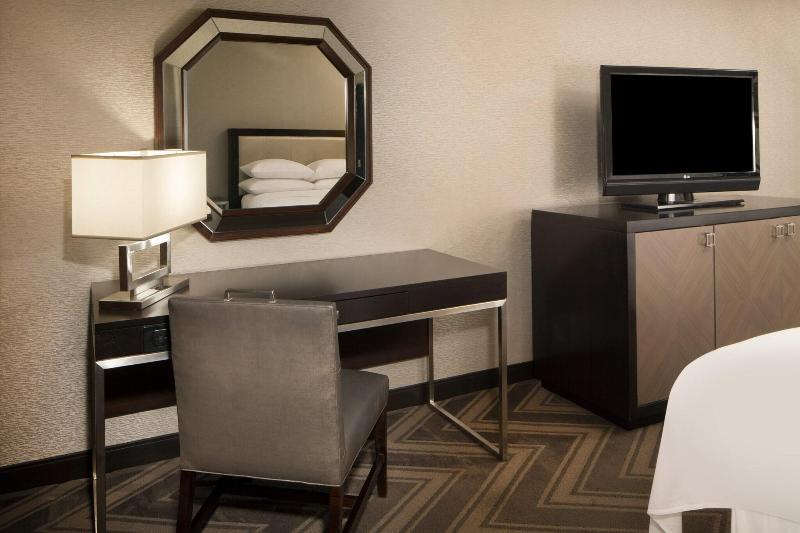 Стандартный Номер Кровать Кинг, Sheraton Bucks County Langhorne