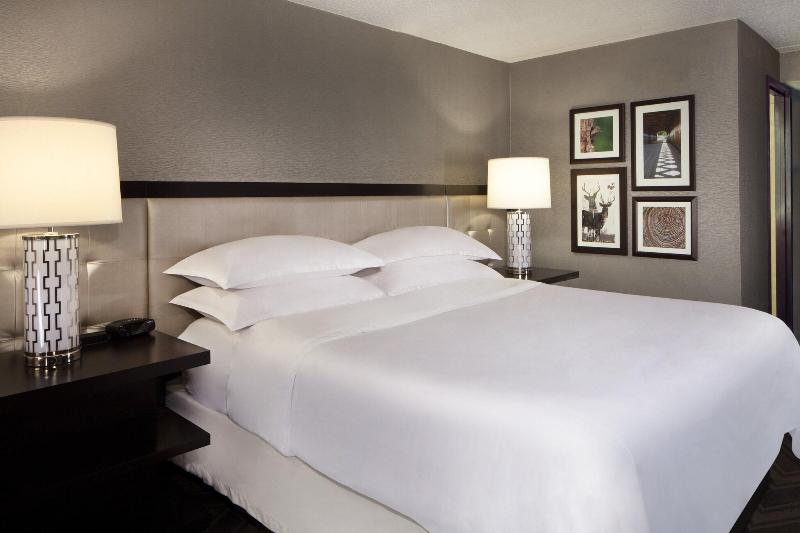 Стандартный Номер Кровать Кинг, Sheraton Bucks County Langhorne
