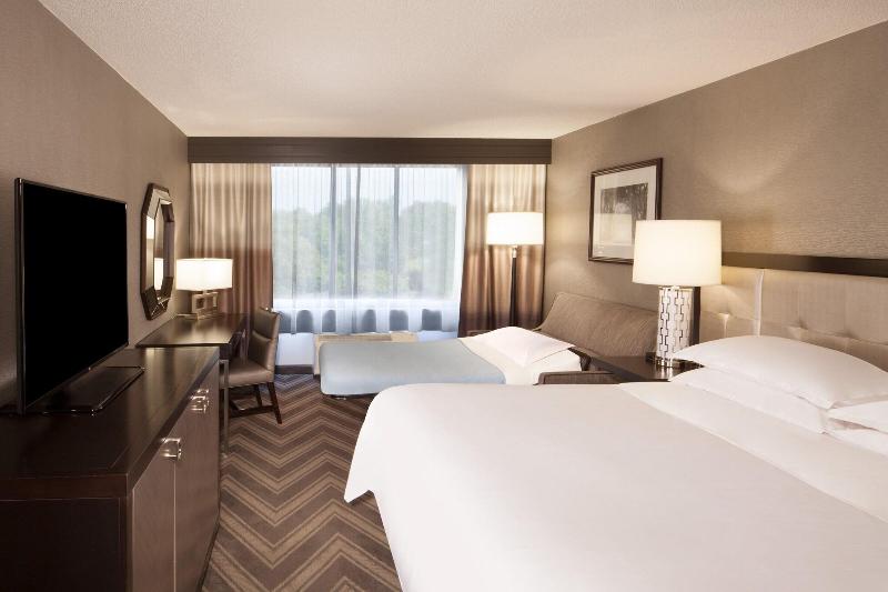 带大床的标准间, Sheraton Bucks County Langhorne