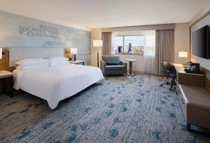 キングサイズベッドのクラブルーム, Sheraton Philadelphia Downtown