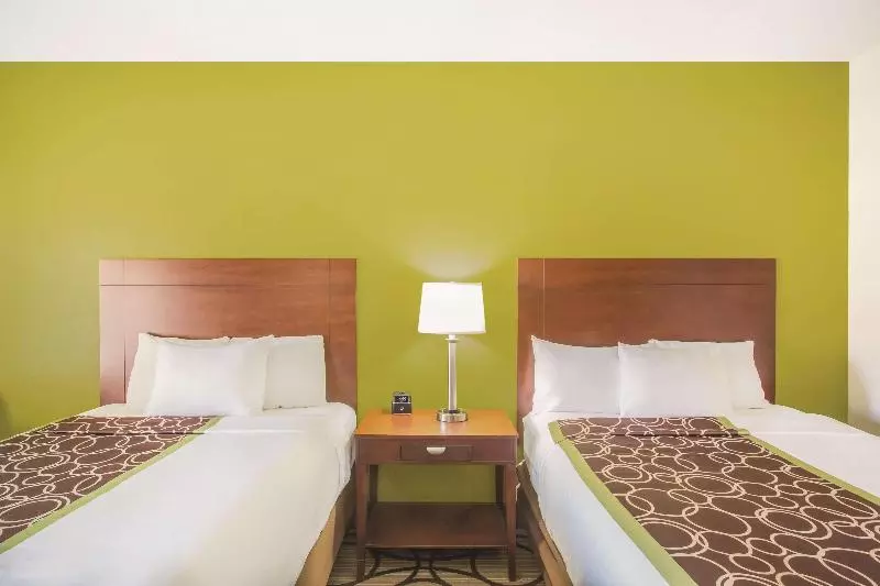 キングサイズベッドのデラックスルーム, Sheraton Philadelphia Downtown