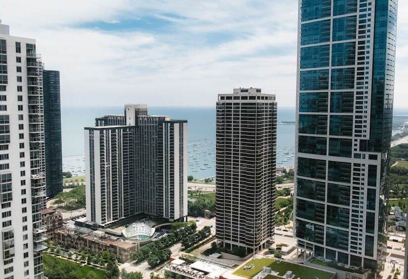 غرفه قياسيه سريرين مزدوجين, Swissôtel Chicago